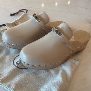 Hermes Carlotta leather mules & clogs size 40